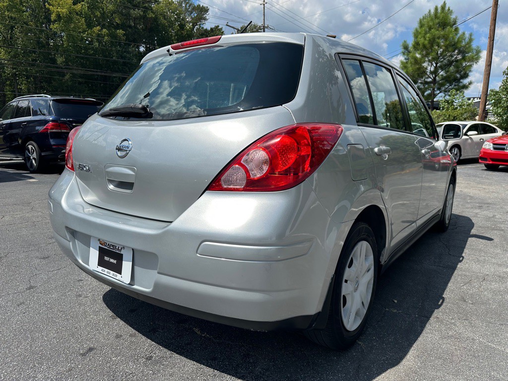 2012 Nissan Versa Image 6
