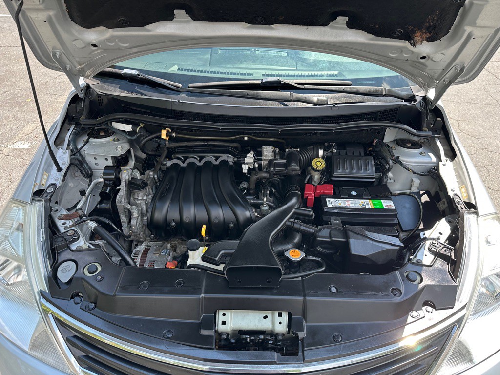 2012 Nissan Versa Image 12