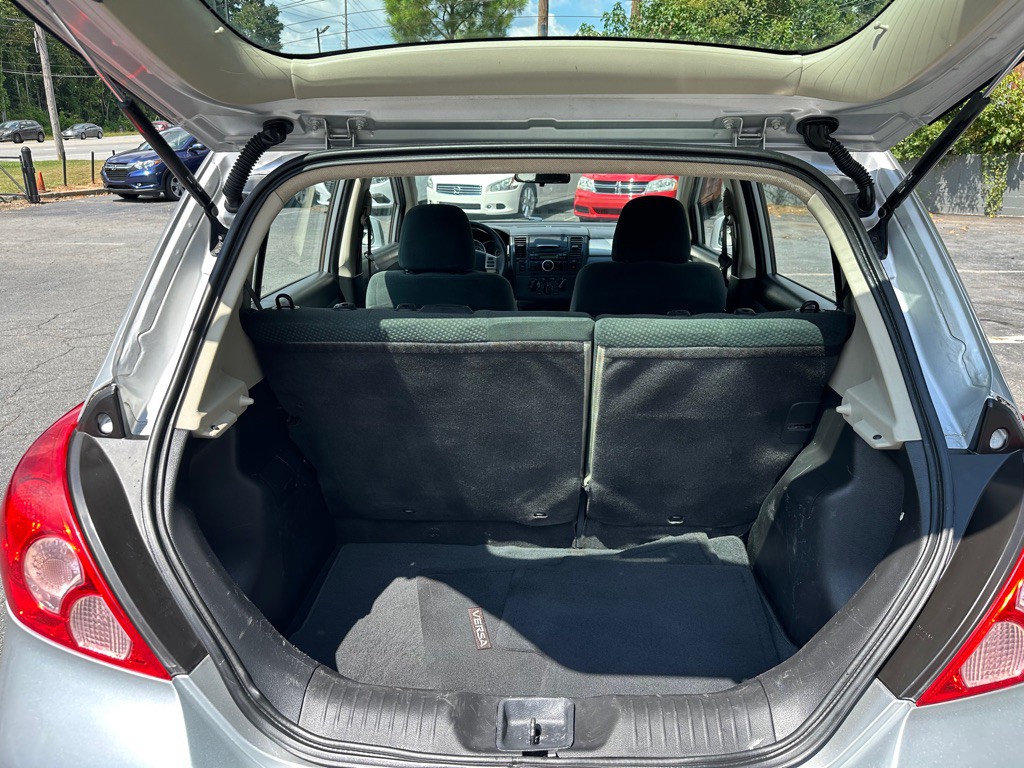 2012 Nissan Versa Image 13