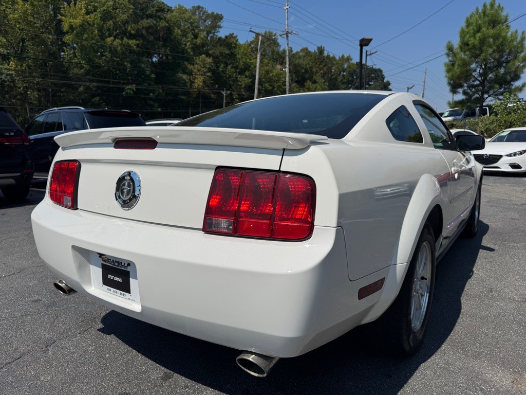 2008 Ford Mustang Image 6