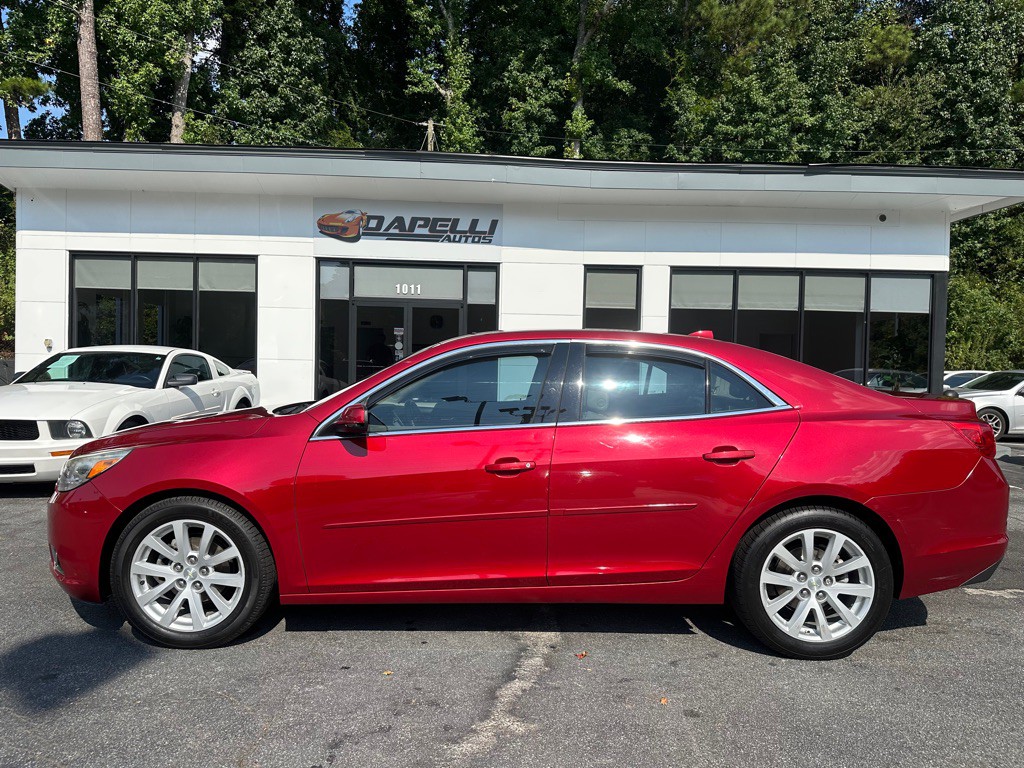 2013 Chevrolet Malibu Image 2