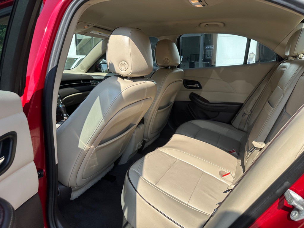2013 Chevrolet Malibu Image 10
