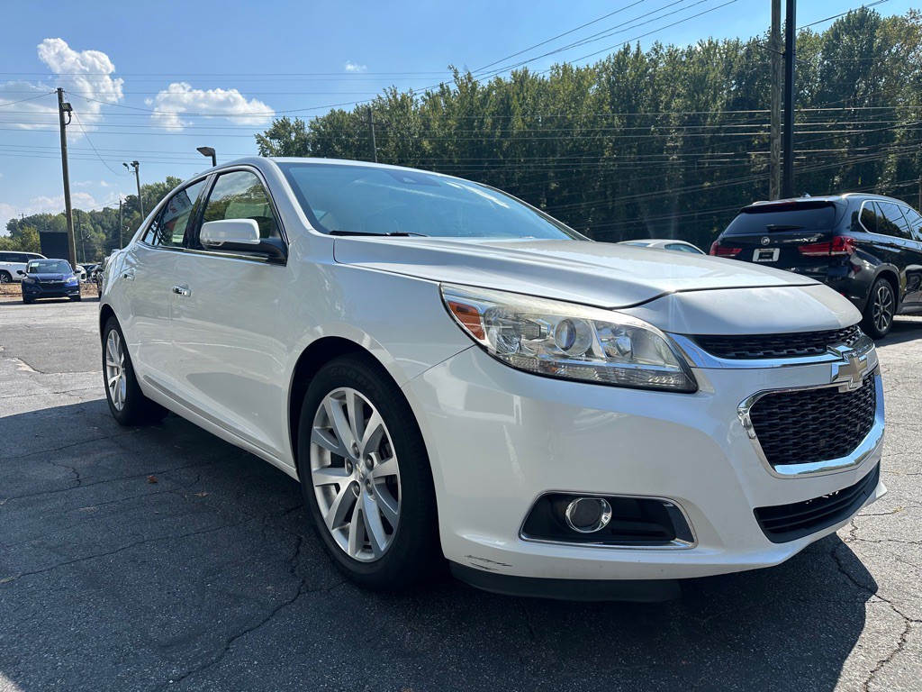 2016 Chevrolet Malibu Image 4