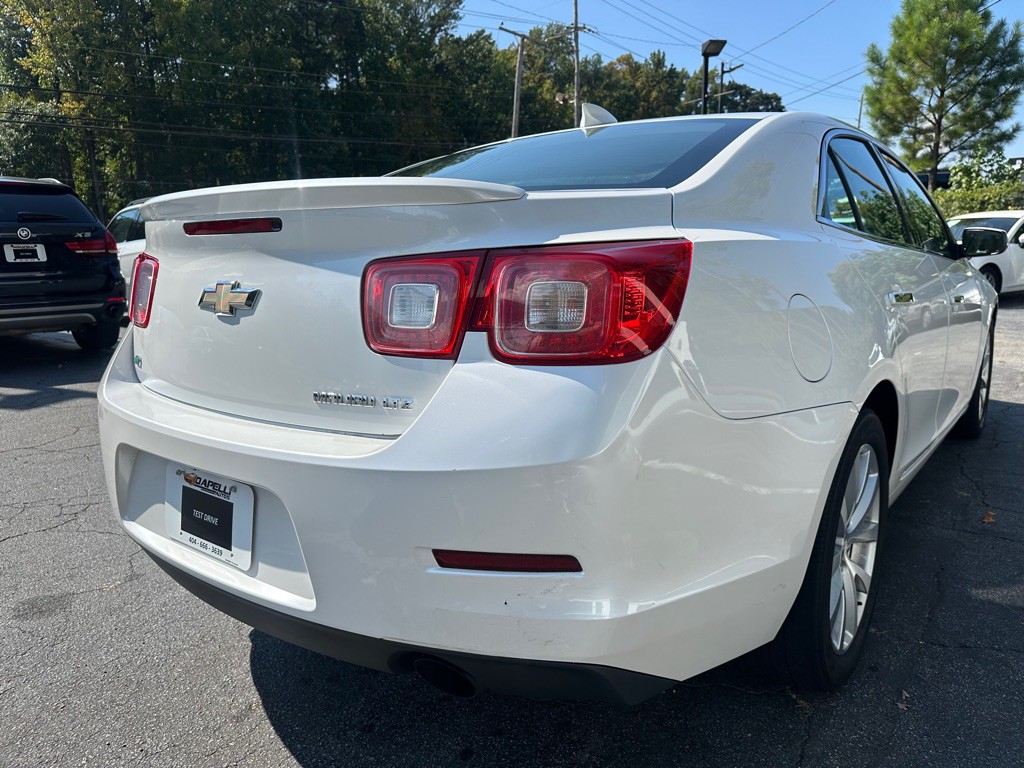 2016 Chevrolet Malibu Image 6