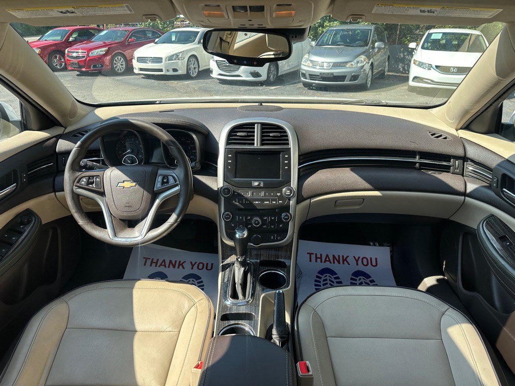 2016 Chevrolet Malibu Image 8