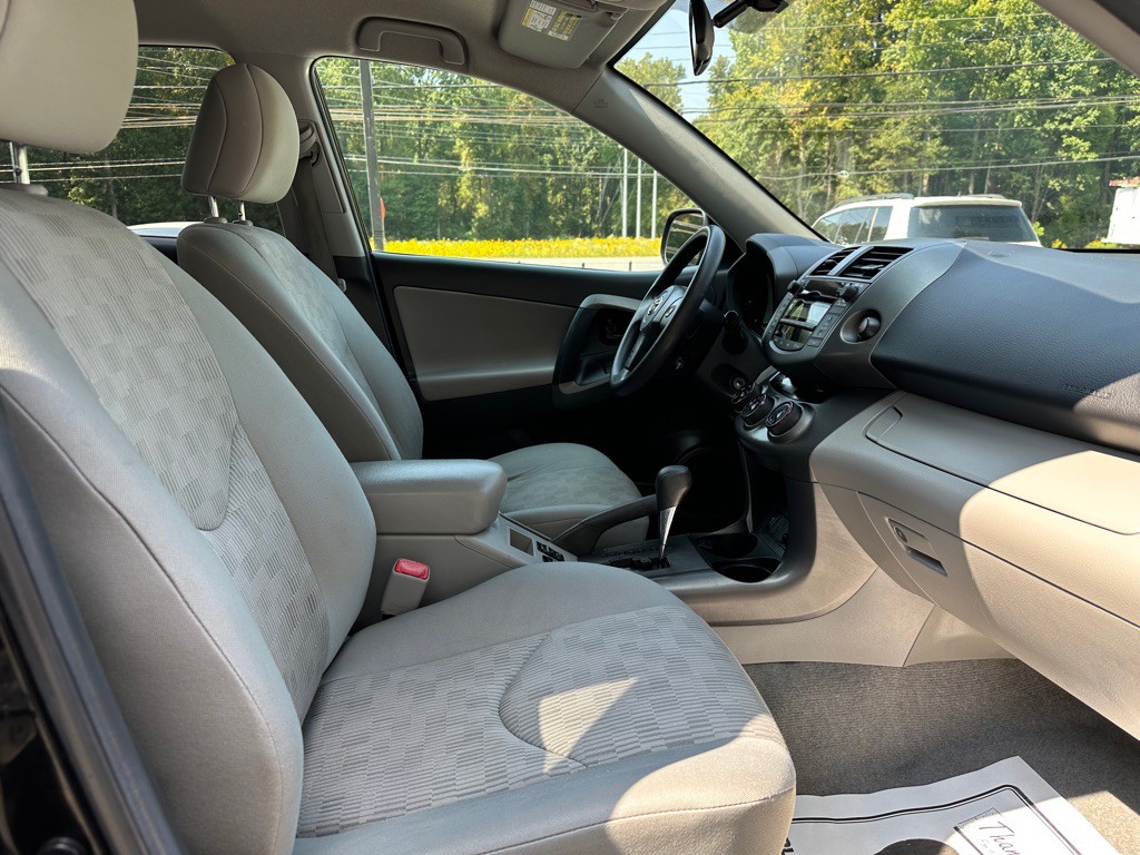2011 Toyota Rav4 Image 9