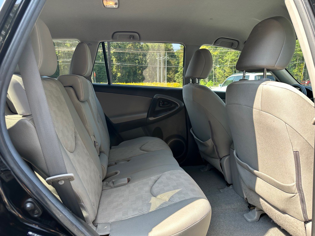 2011 Toyota Rav4 Image 11