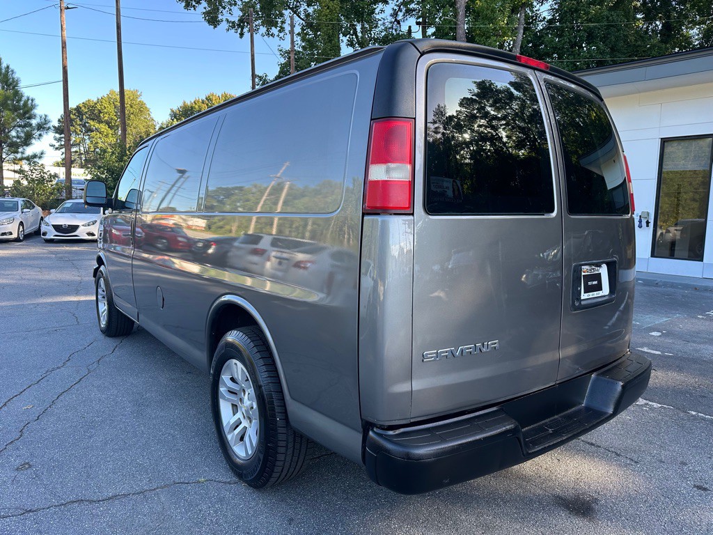 2013 GMC Savana Image 3