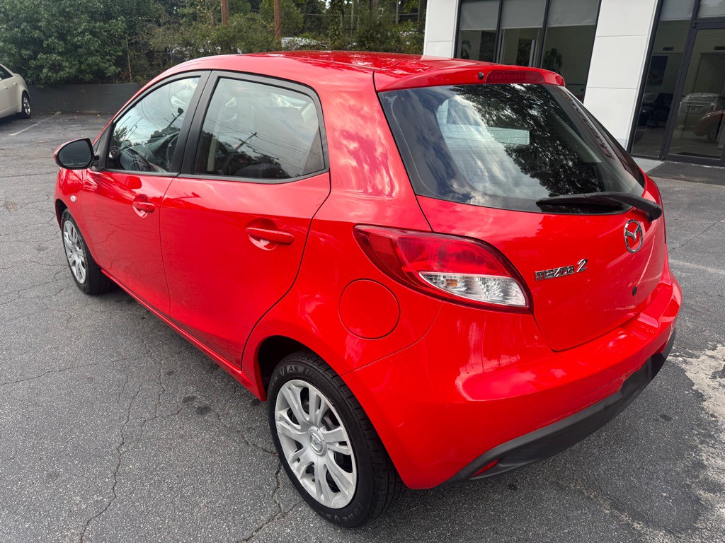 2011 Mazda Mazda2 Image 3