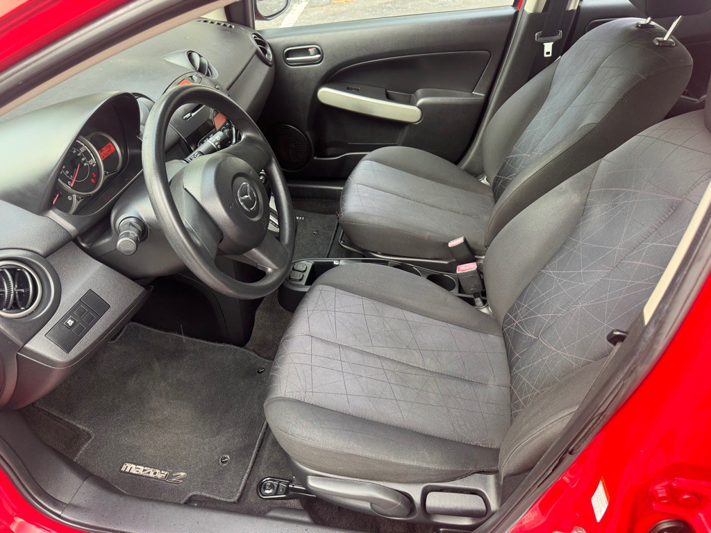 2011 Mazda Mazda2 Image 8