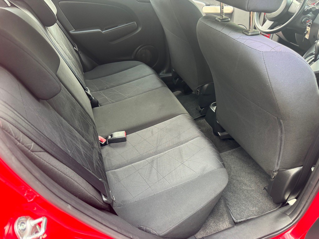 2011 Mazda Mazda2 Image 11