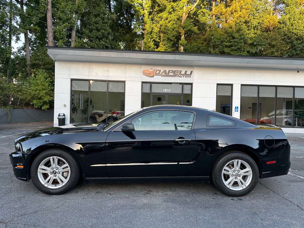 2013 Ford Mustang Image 2