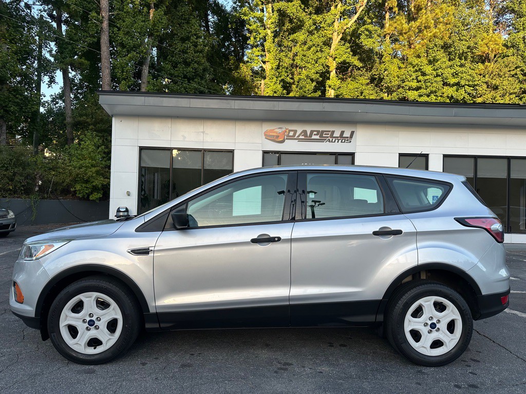 2017 Ford Escape Image 2