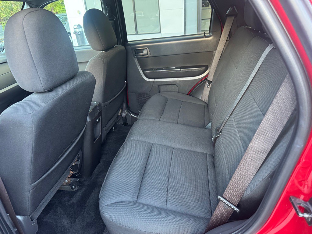 2010 Ford Escape Image 11