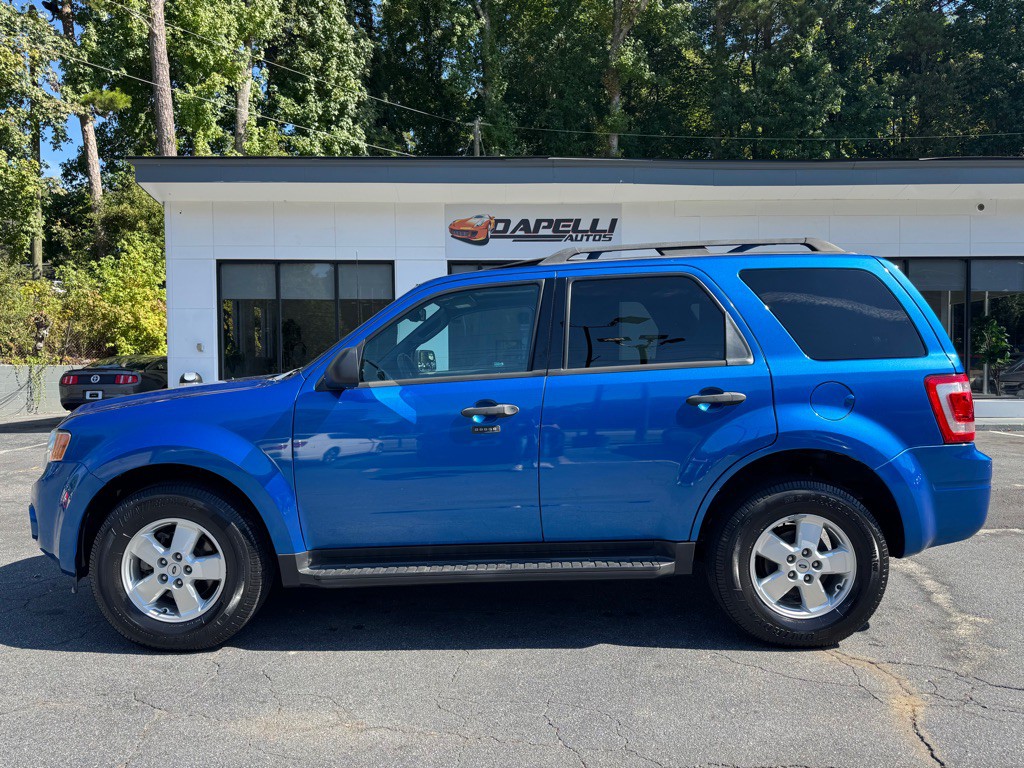 2011 Ford Escape Image 2