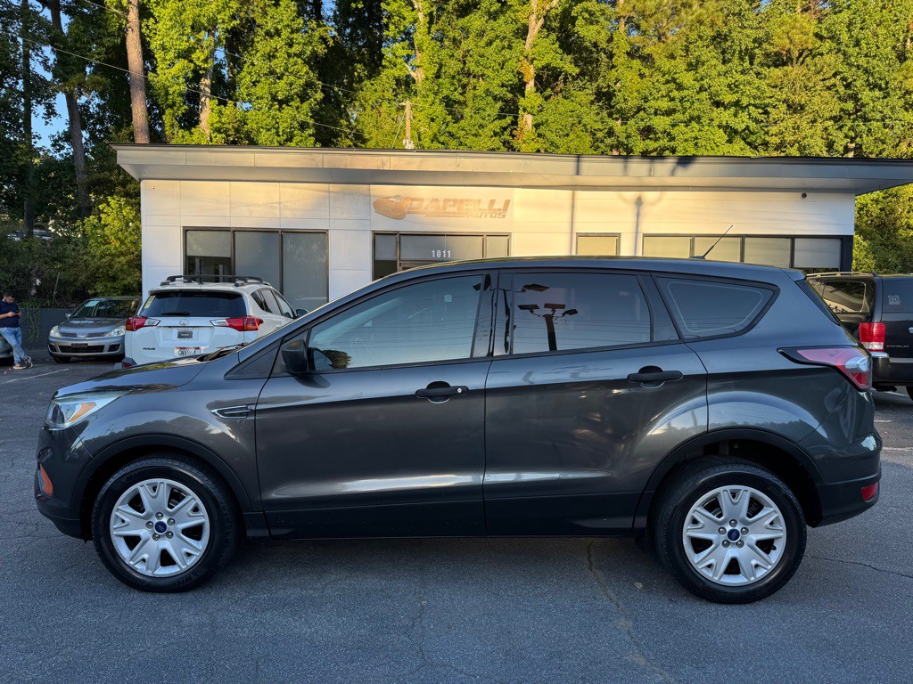 2017 Ford Escape Image 2