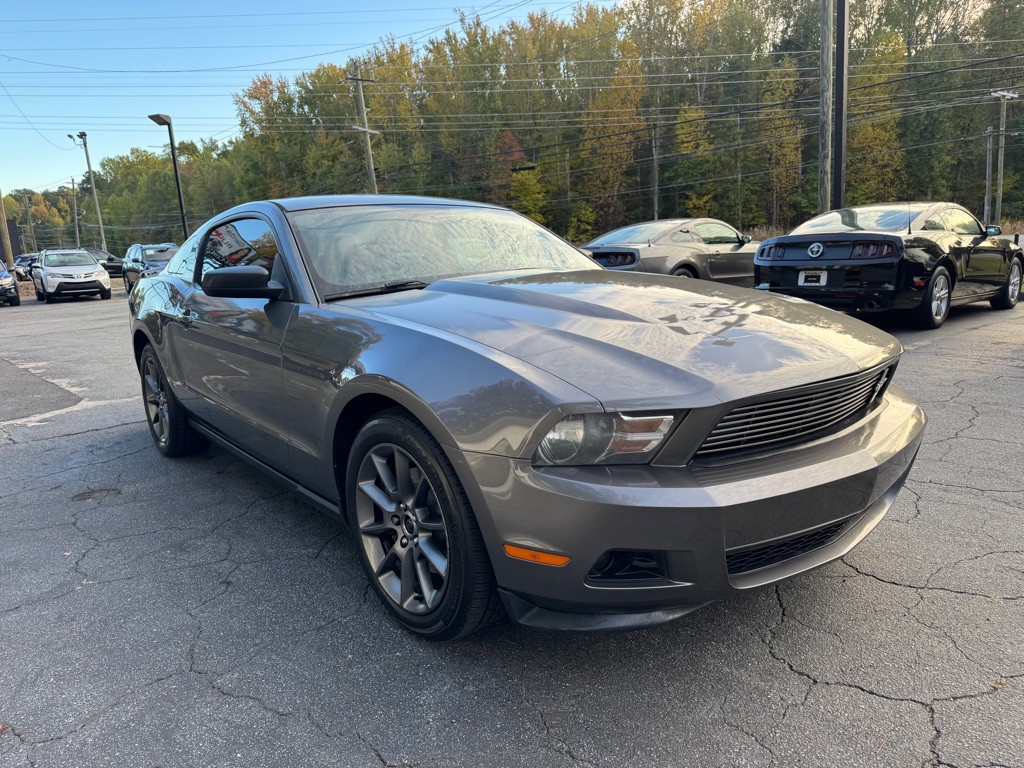 2011 Ford Mustang Image 1