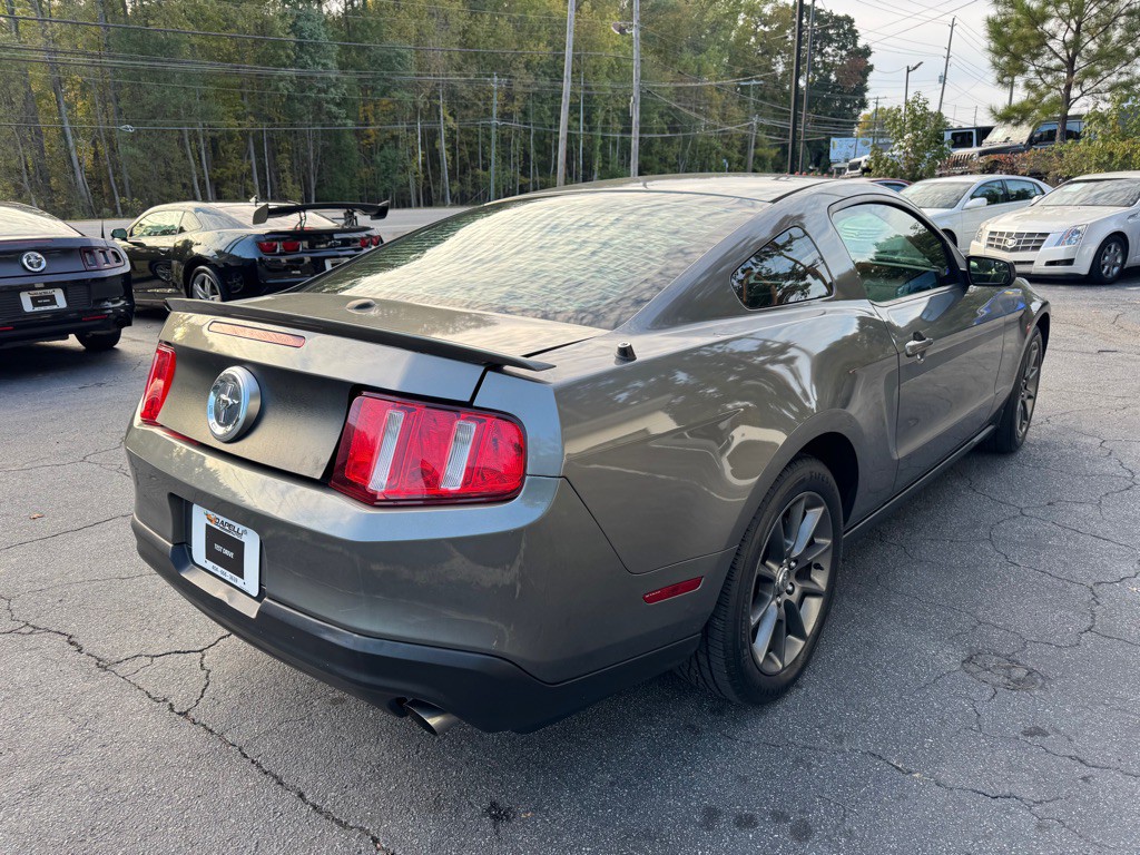 2011 Ford Mustang Image 3