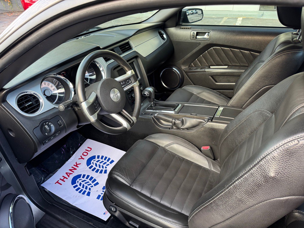 2011 Ford Mustang Image 8