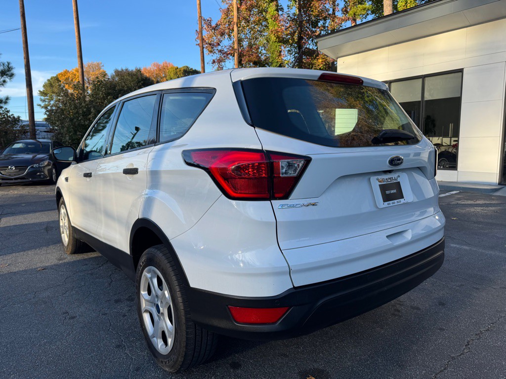 2019 Ford Escape Image 3
