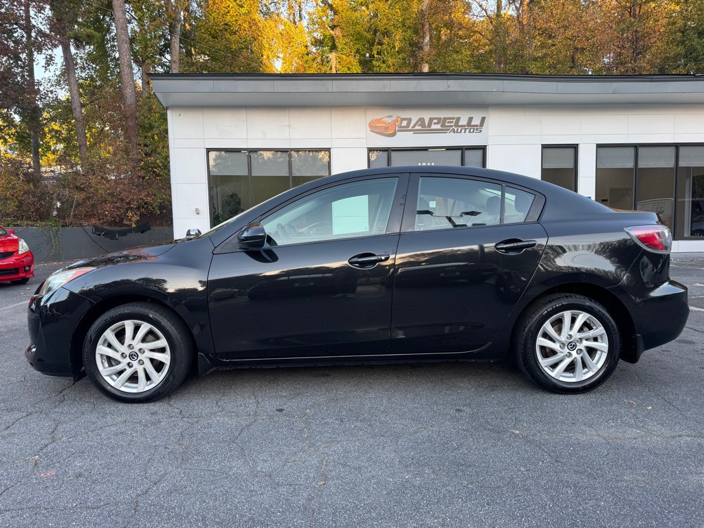2013 Mazda Mazda3 Image 2