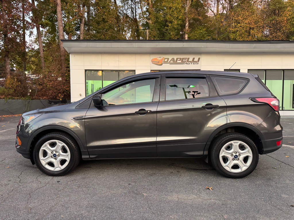 2018 Ford Escape Image 2