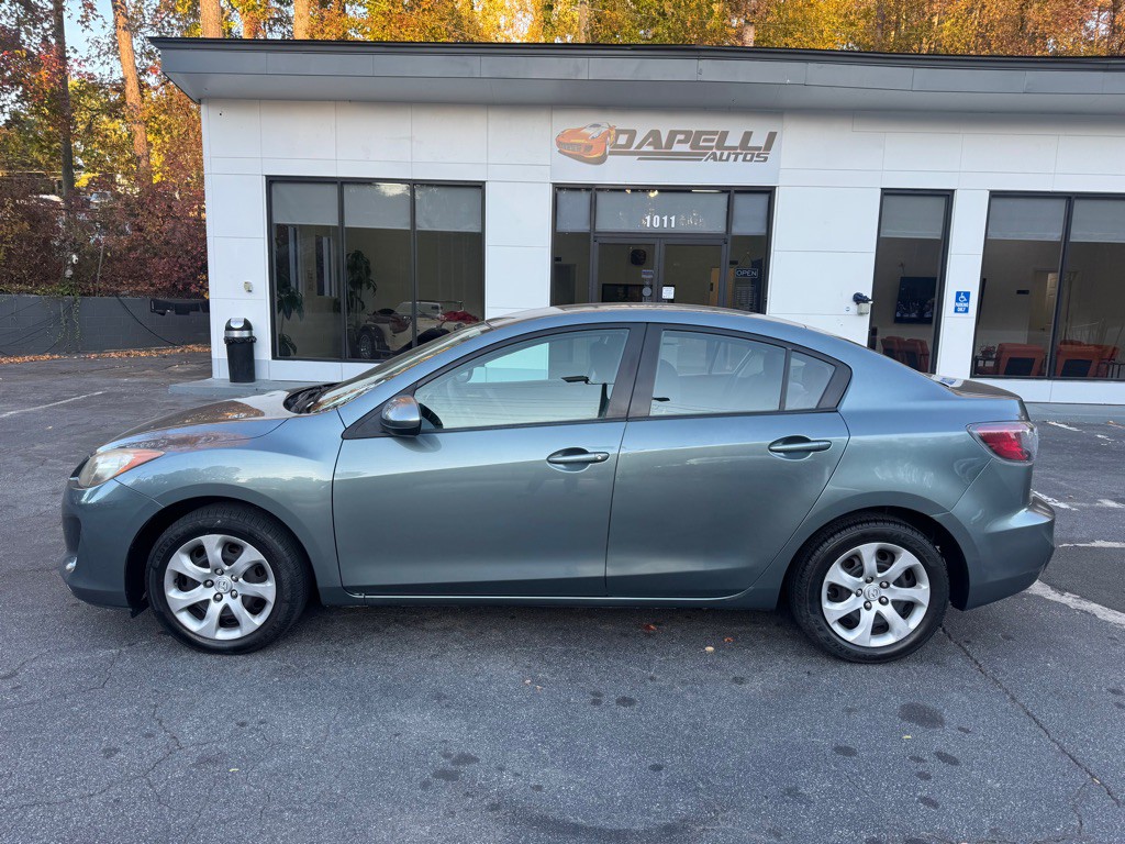 2012 Mazda Mazda3 Image 2