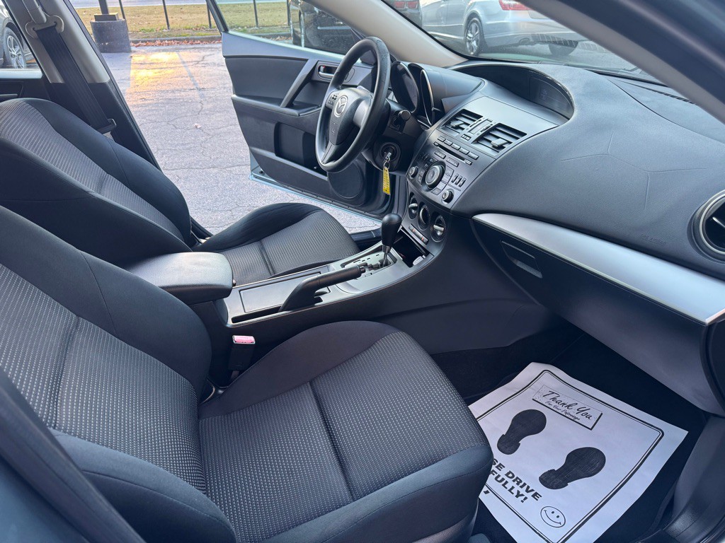 2012 Mazda Mazda3 Image 9