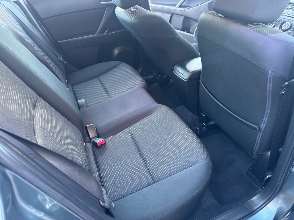 2012 Mazda Mazda3 Image 10