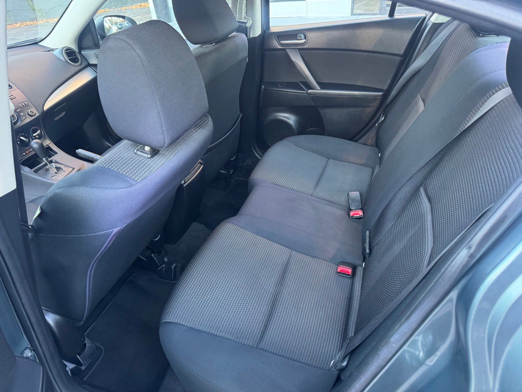 2012 Mazda Mazda3 Image 11