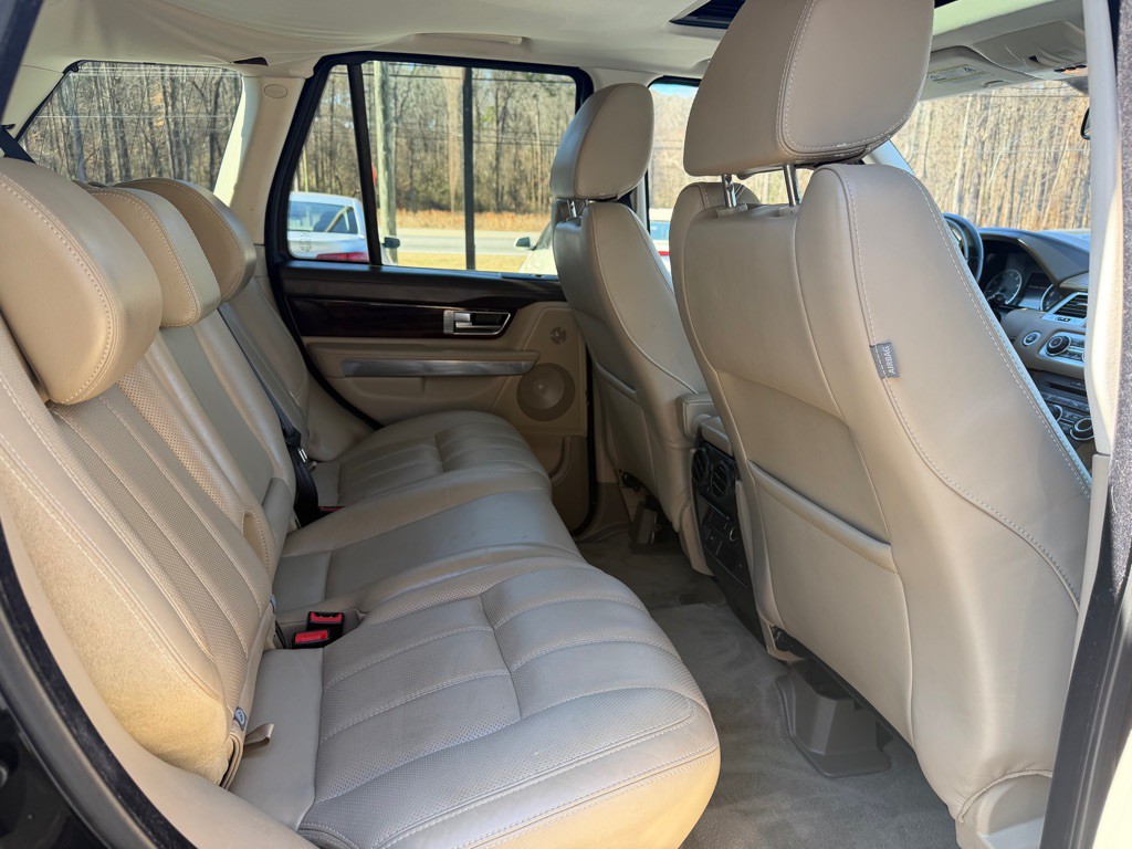 2011 Land Rover Range Rover Sport Image 11