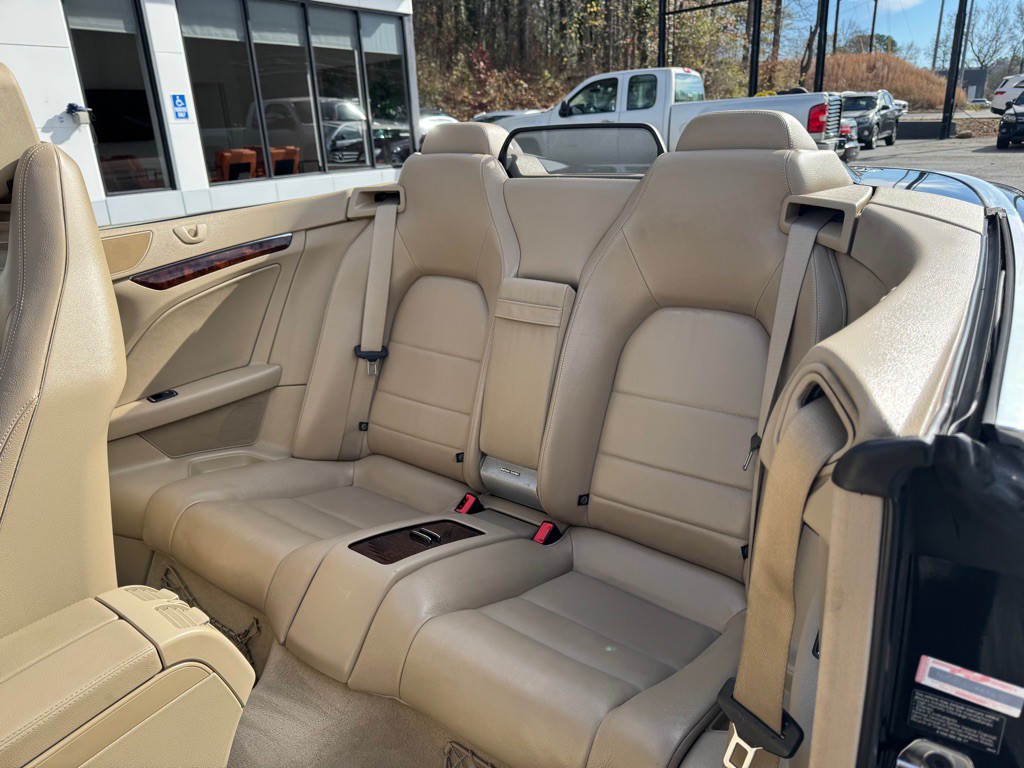 2013 Mercedes-Benz E-Class Image 16