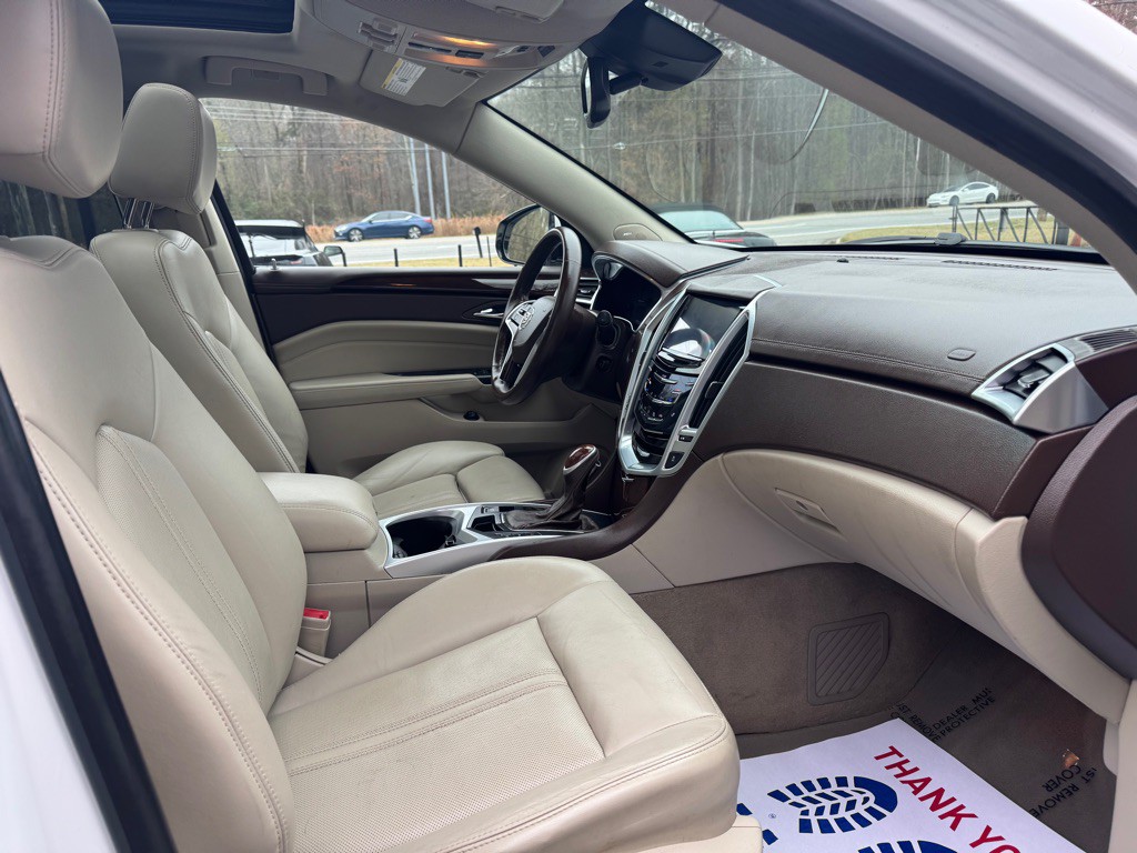 2015 Cadillac SRX Image 9