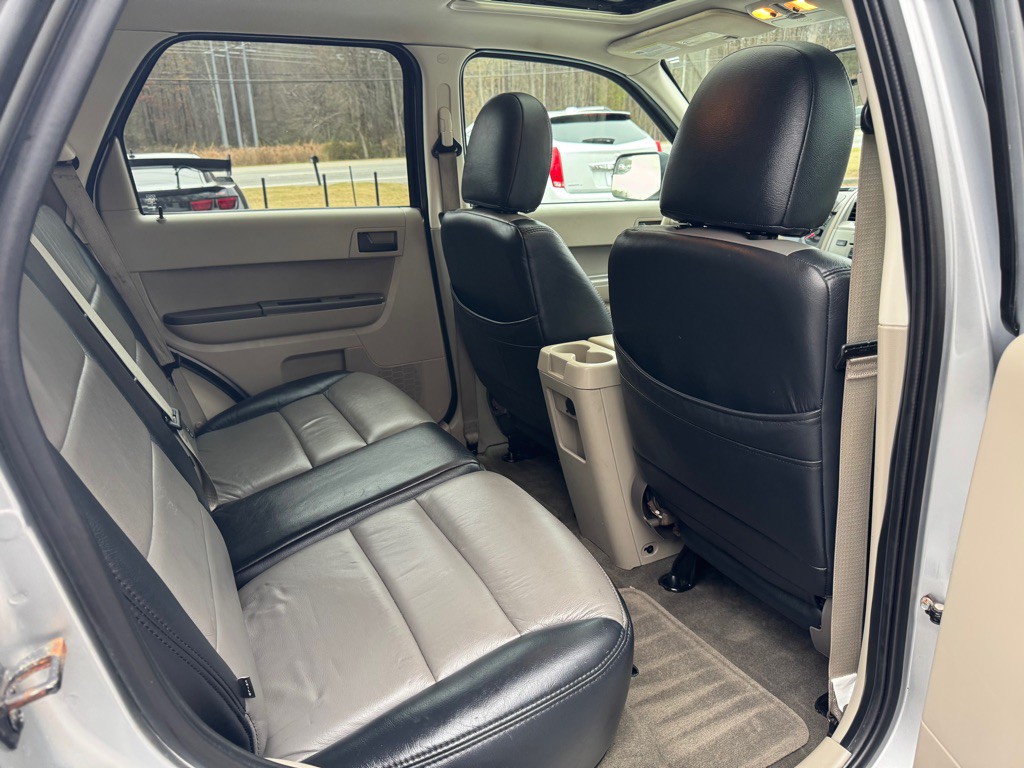 2011 Ford Escape Image 11