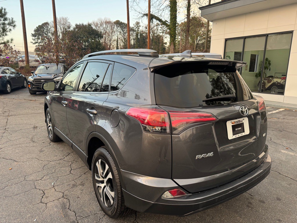 2018 Toyota Rav4 Image 3