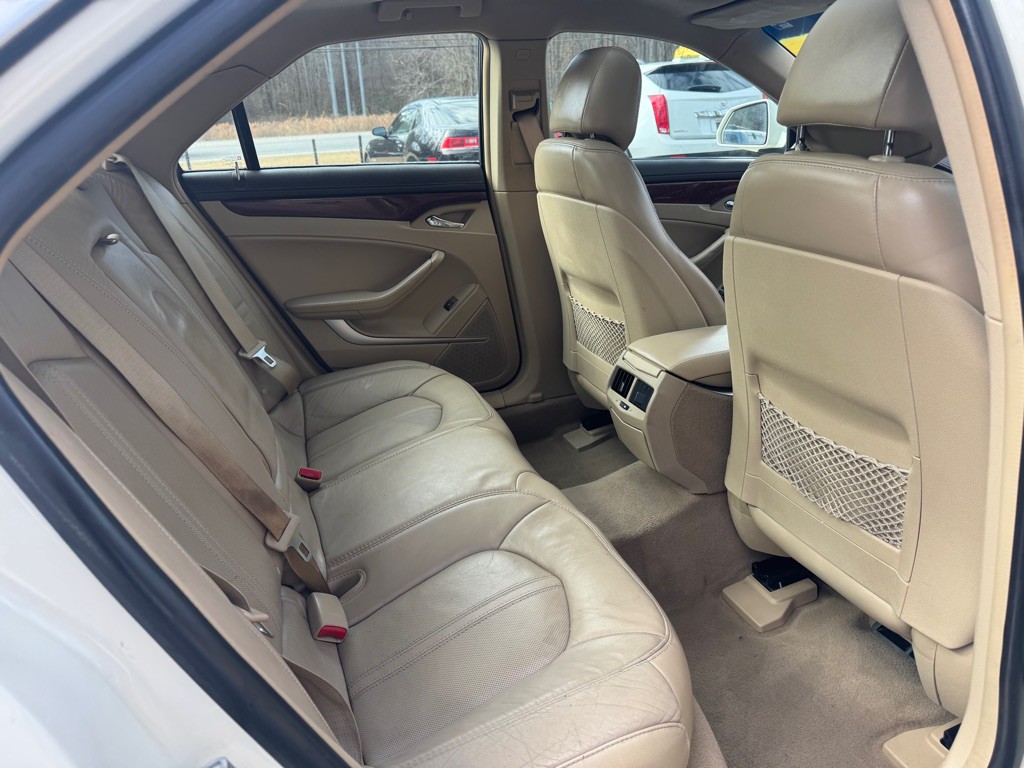 2010 Cadillac CTS Image 11