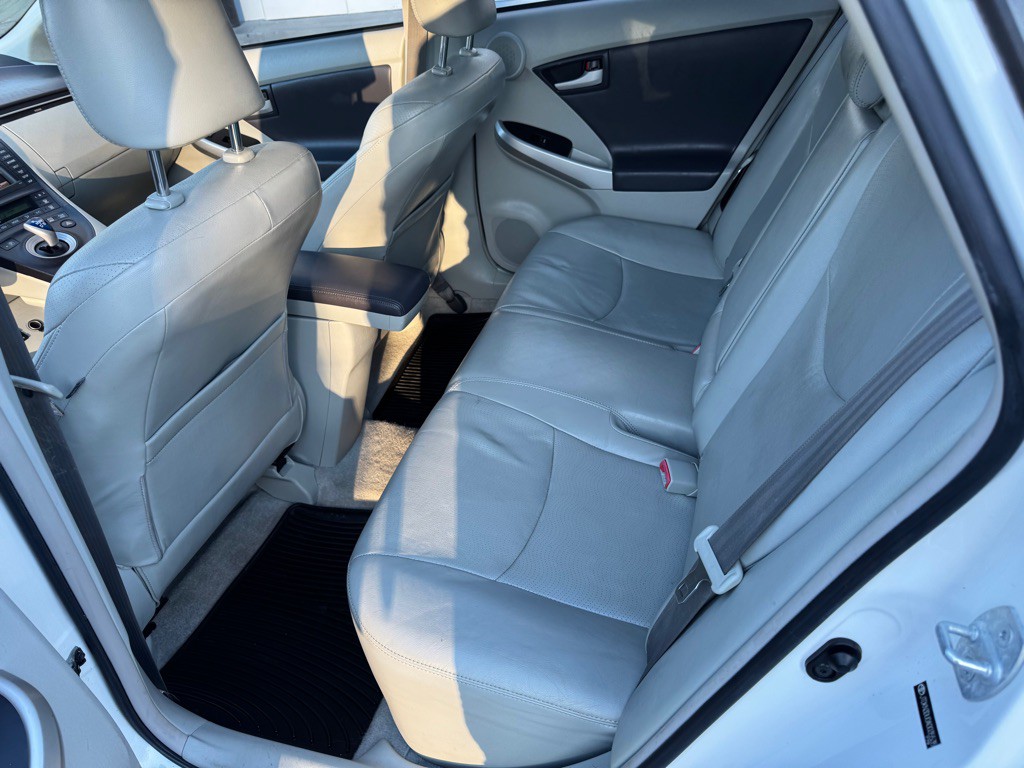 2010 Toyota Prius Image 8