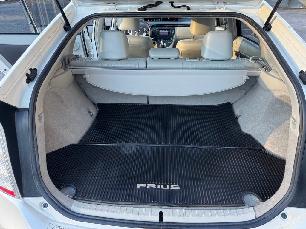 2010 Toyota Prius Image 12
