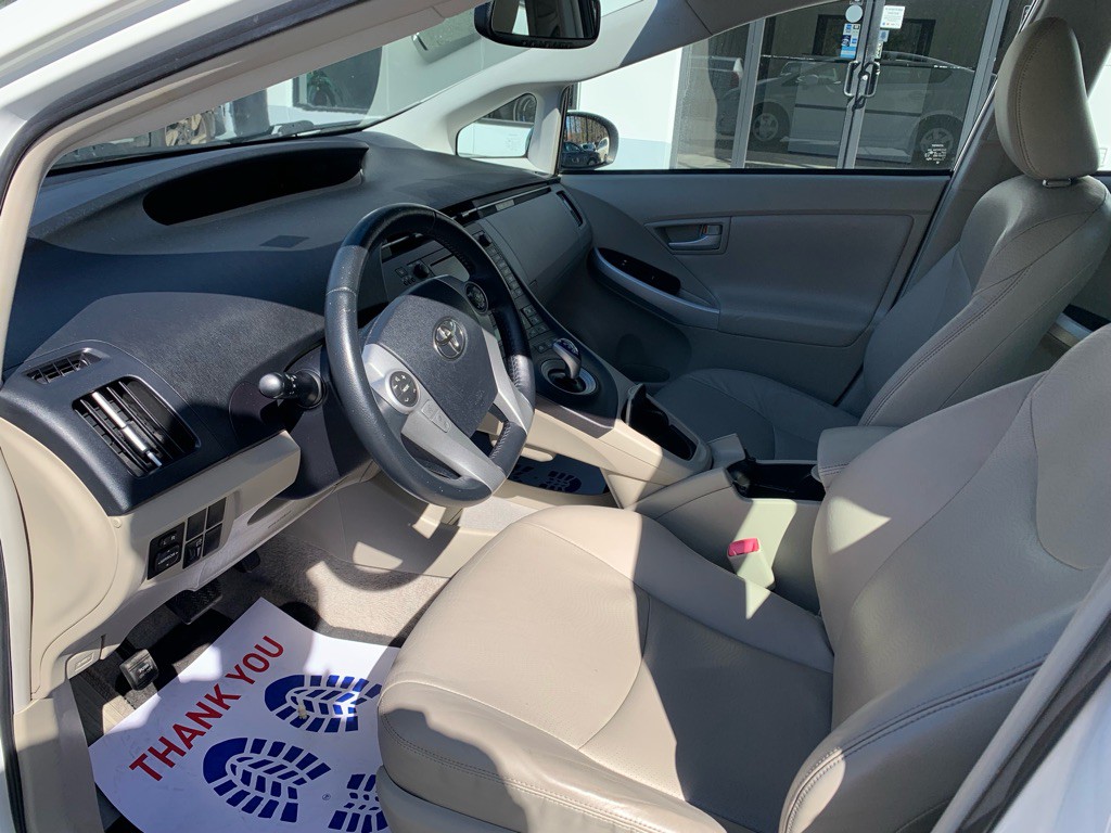 2010 Toyota Prius Image 19