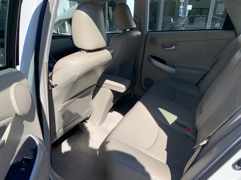 2010 Toyota Prius Image 20