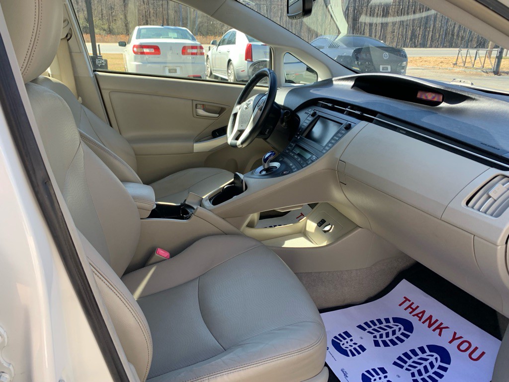 2010 Toyota Prius Image 23