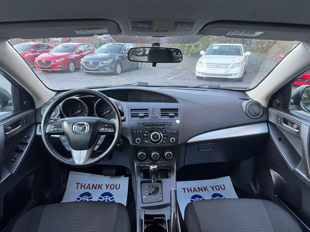 2013 Mazda Mazda3 Image 8