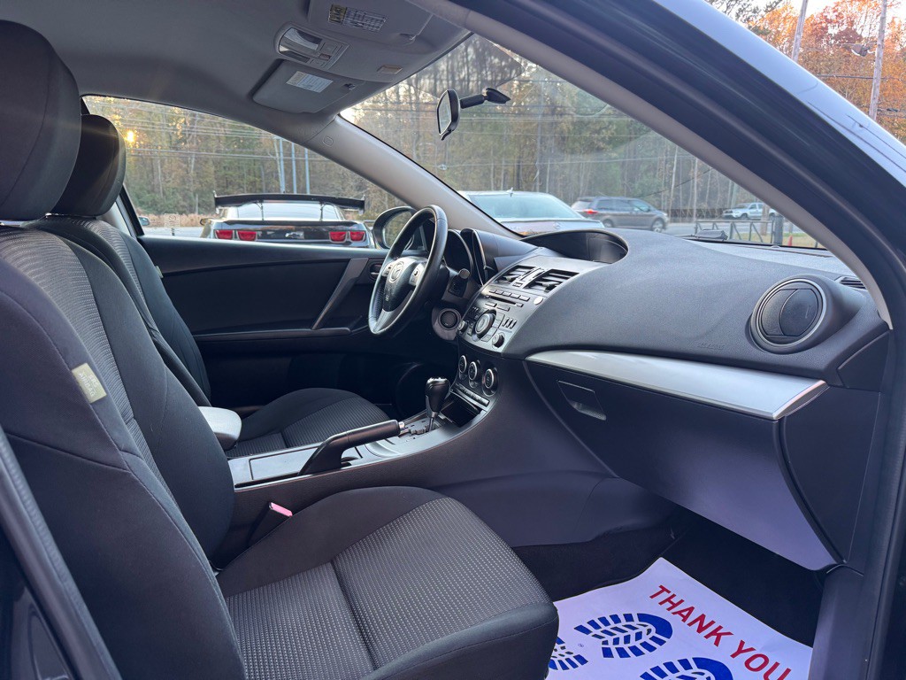 2013 Mazda Mazda3 Image 9