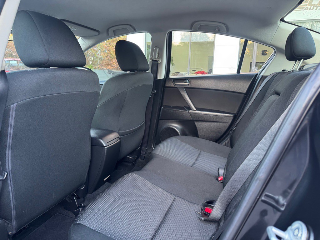 2013 Mazda Mazda3 Image 10