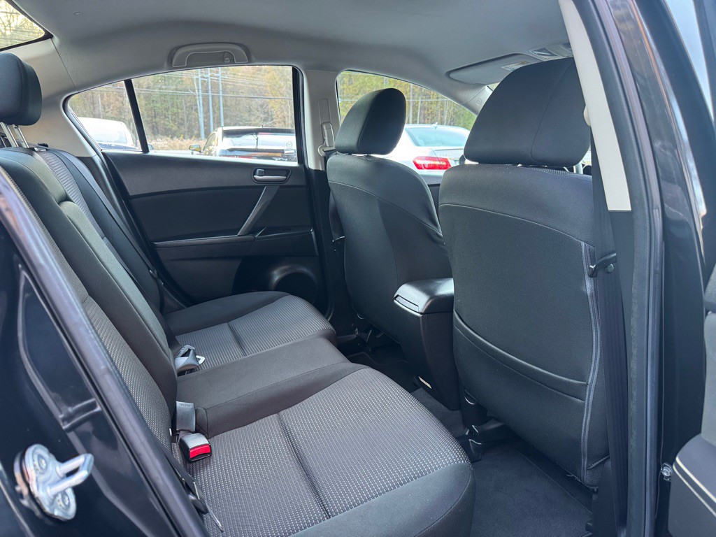 2013 Mazda Mazda3 Image 11