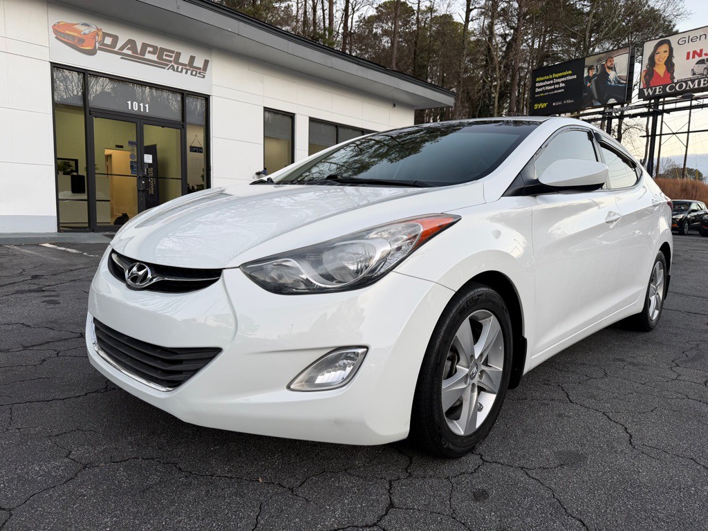2013 Hyundai Elantra Image 1