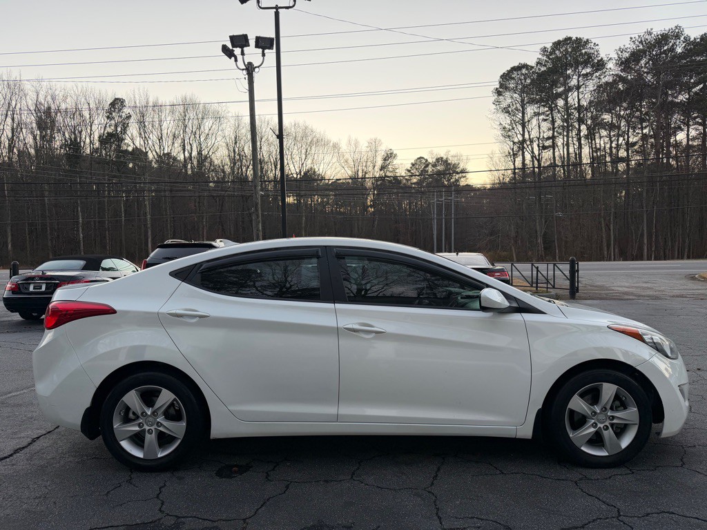 2013 Hyundai Elantra Image 5