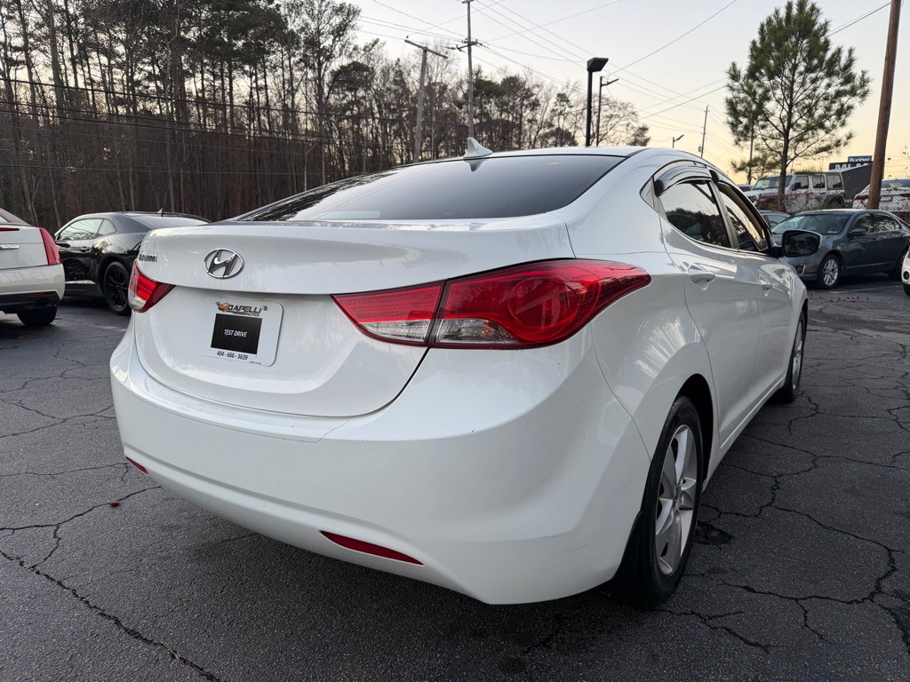 2013 Hyundai Elantra Image 6
