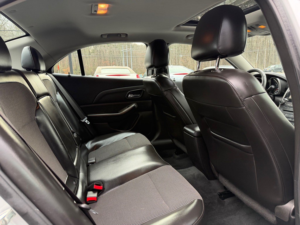 2014 Chevrolet Malibu Image 10