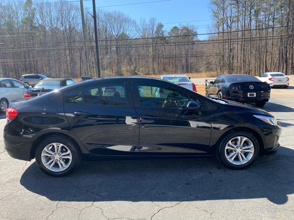 2019 Chevrolet Cruze Image 5